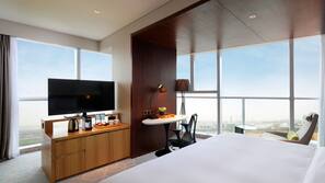 Minibar, in-room safe, desk, laptop workspace