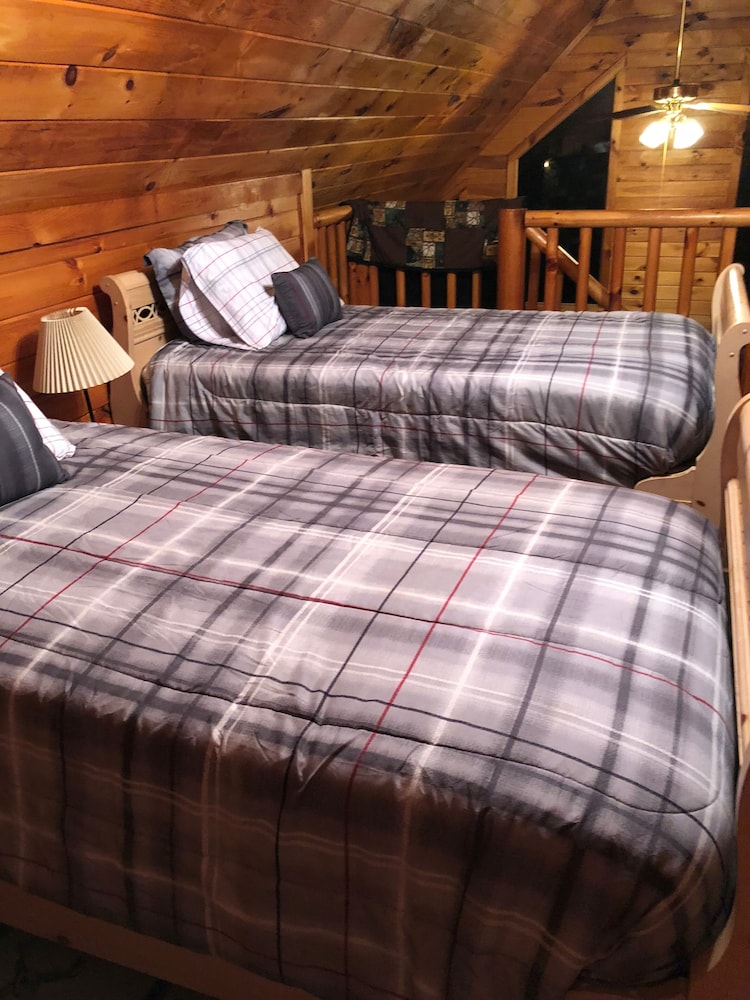 LAST MINUTE CANCELLATION still available 429 53 SPRING TIME! PET