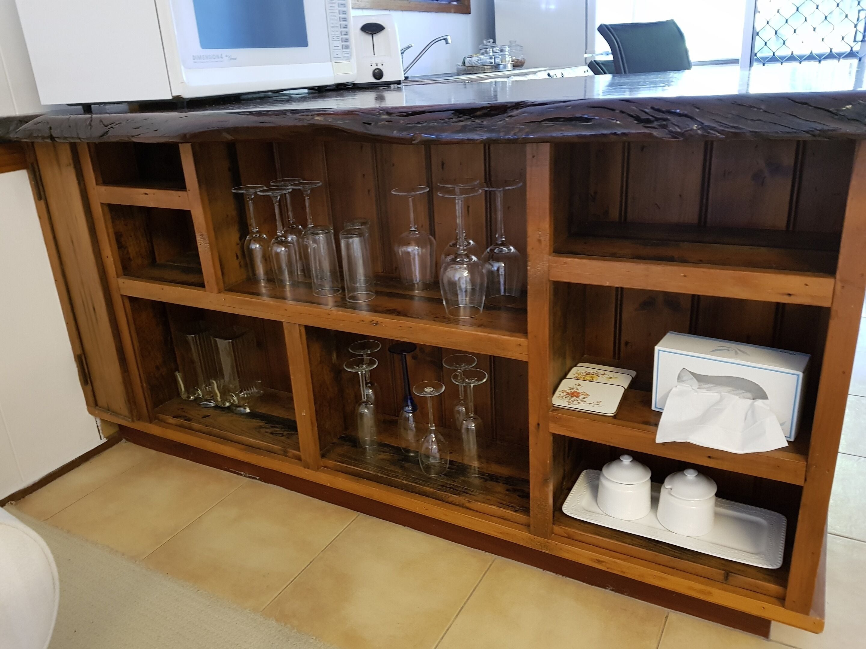 Private Self Contained air Conditioned bed Sitter - Bed and Breakfast