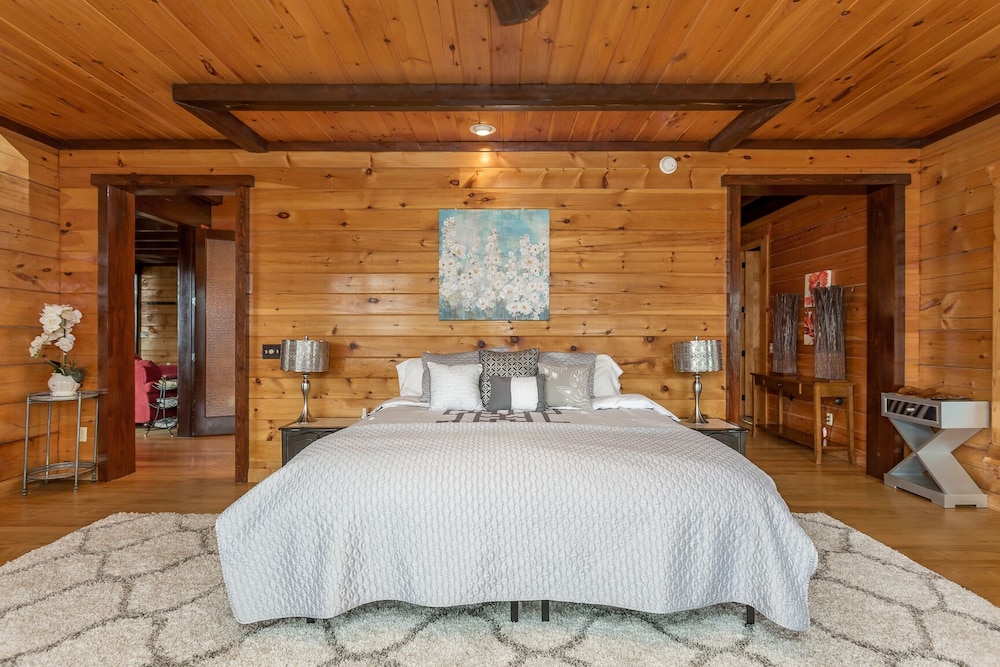 Payton's Peak Mansion Estate in Massanutten Virginia Resort 17,000 sf Home McGaheysville Vrbo