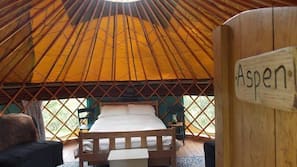1 Schlafzimmer, individuell eingerichtet, kostenloses WLAN, Bettwäsche