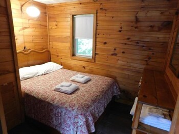 Pine Crest Motel And Cabins Barton 2020 Room Prices Reviews