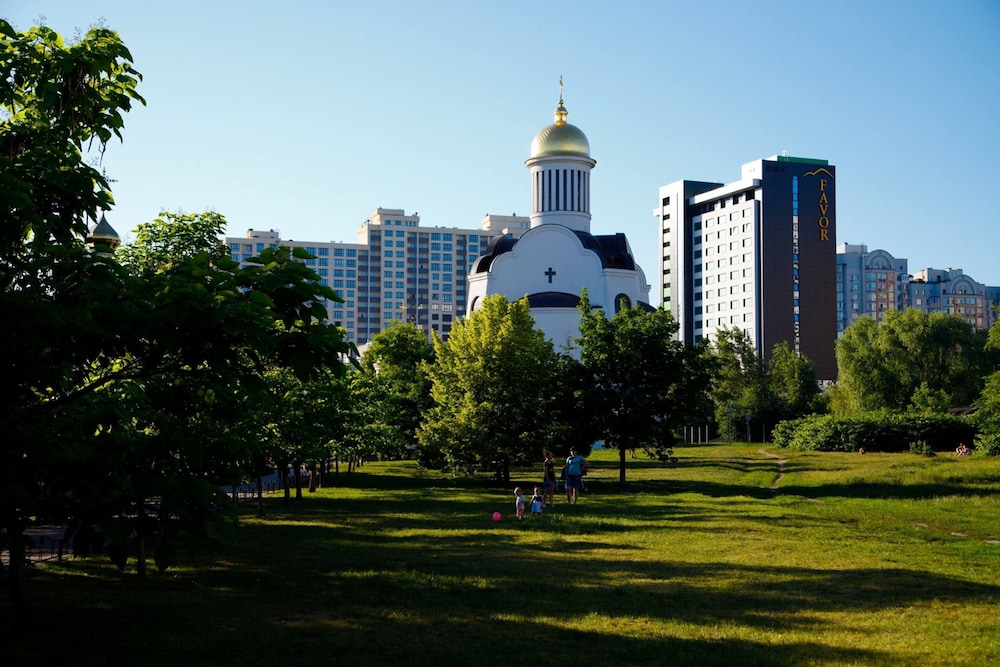 Photo - Favor Park Hotel