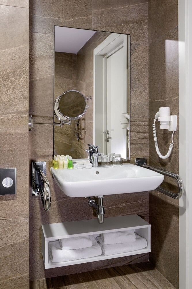 Photo - Favor Park Hotel