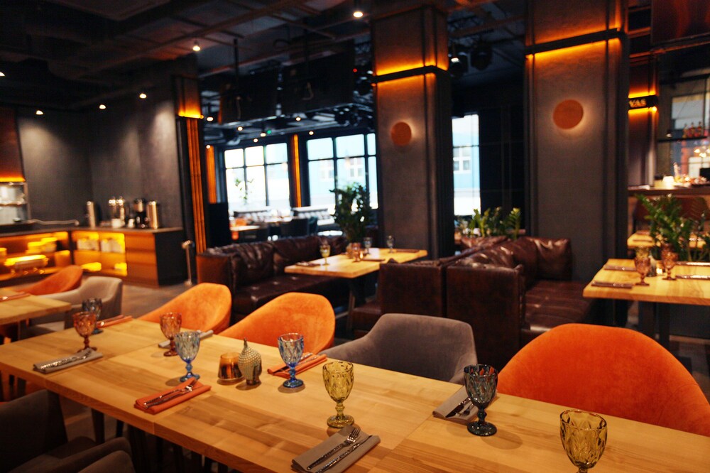 Photo - Favor Park Hotel