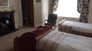 1 bedroom, free WiFi, linens