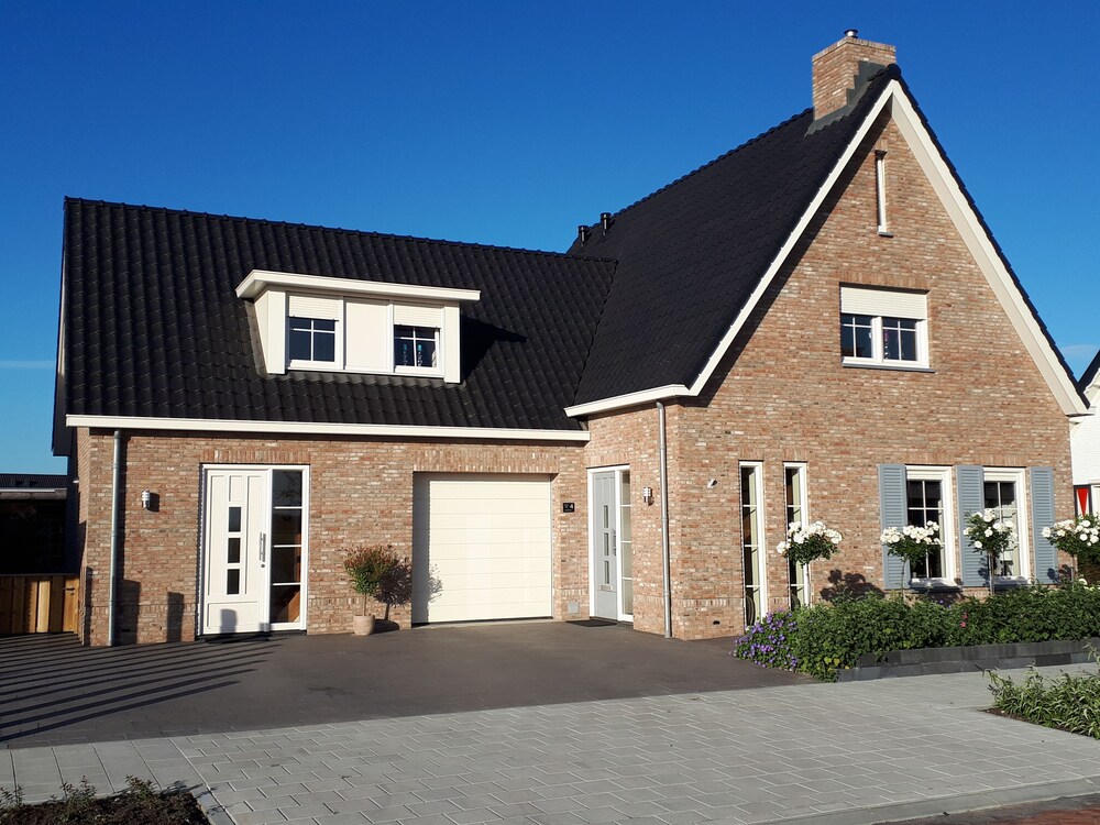 Zoutelande! 'newly Built Holiday Home Near the Sea, Beach and Center' in Zoutelande, Netherlands