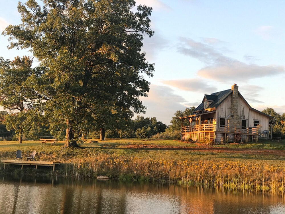 Private Rustic Cabin W Pond In Heart Of Amish Adams County Ohio