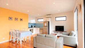 Iron/ironing board, free cribs/infant beds, rollaway beds, free WiFi