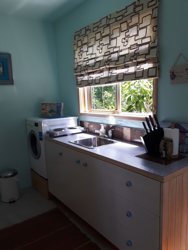 Twin Palms Ocean Beach, French Country Lounge Deals & Reviews