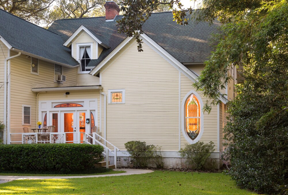 Magnolia Springs Bed and Breakfast in Gulf Shores Best Rates & Deals