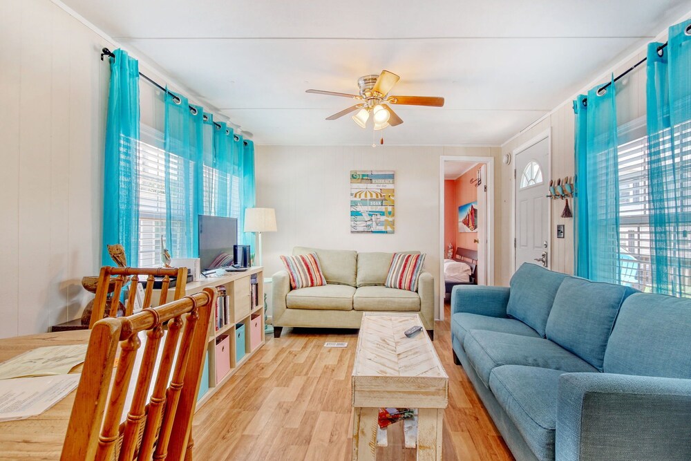  24 hour gated community Beach House , Surfside Beach  SC