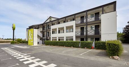 Hotel Crocus Caen Memorial In Caen France Expedia Hotel Crocus Caen Memorial In Caen France Expedia