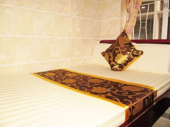 New Las Vegas Guest House 5F