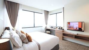 1 phòng ngủ, minibar, két bảo mật tại phòng, bàn