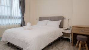 Desk, blackout drapes, free WiFi, linens