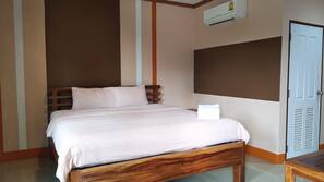 Rollaway beds, free WiFi