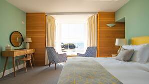 In-room safe, free WiFi, linens, wheelchair access