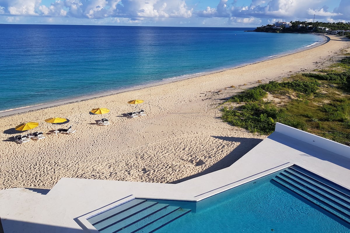 Turtles Nest Beach Resort In West End Village Expedia