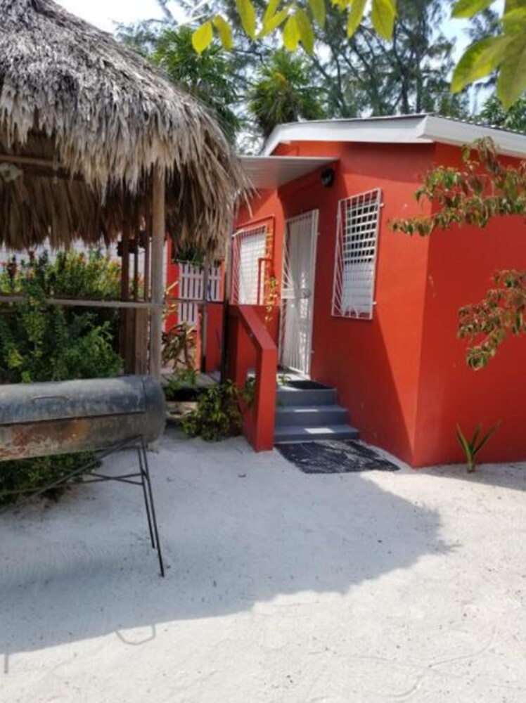Canuck Cottage Two Bedroom House In Caye Caulker Cheap Hotel