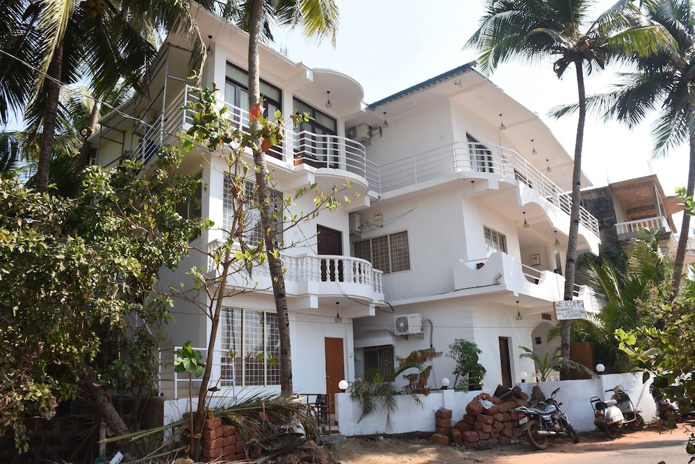 Amor By The Walk Stayss In Ashvem Hotel Rates Reviews On