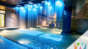 2 outdoor pools, open 8:30 AM to 10 PM, pool loungers