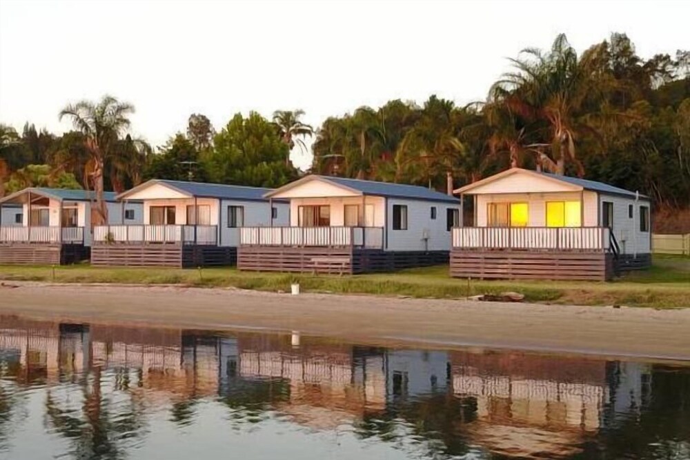 TUROSS LAKESIDE TOURIST PARK