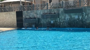 3 outdoor pools