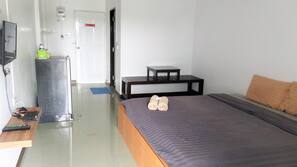Blackout drapes, rollaway beds, free WiFi