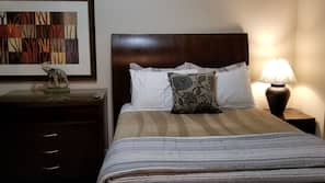 Egyptian cotton sheets, individually furnished, iron/ironing board