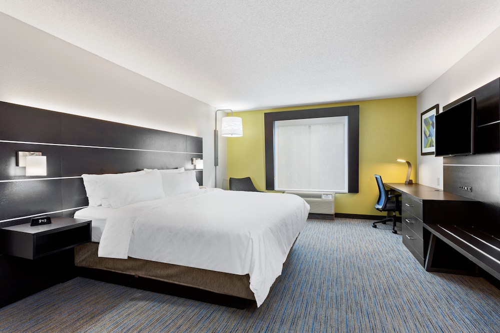 Room, Holiday Inn Express Hotel & Suites Culpeper, an IHG Hotel