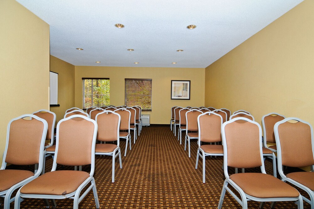 Sleep Inn & Suites Near Joint Base Andrews Washington Area in Upper