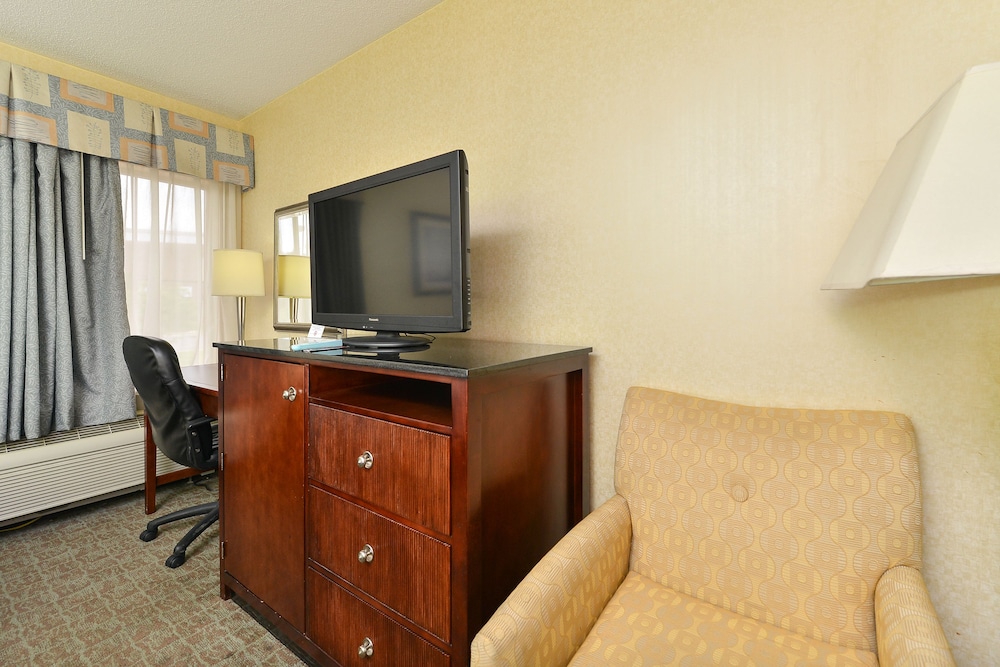 Sleep Inn & Suites Near Joint Base Andrews Washington Area in Upper