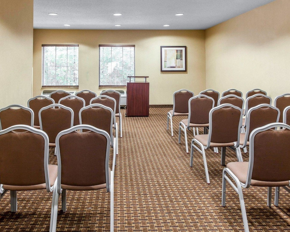 Sleep Inn & Suites Near Joint Base Andrews Washington Area in Upper