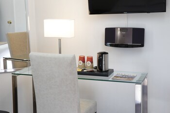 Hotel Soft Paris 132 Room Prices Reviews Travelocity