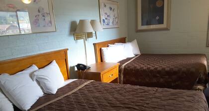 The Westerner Motel