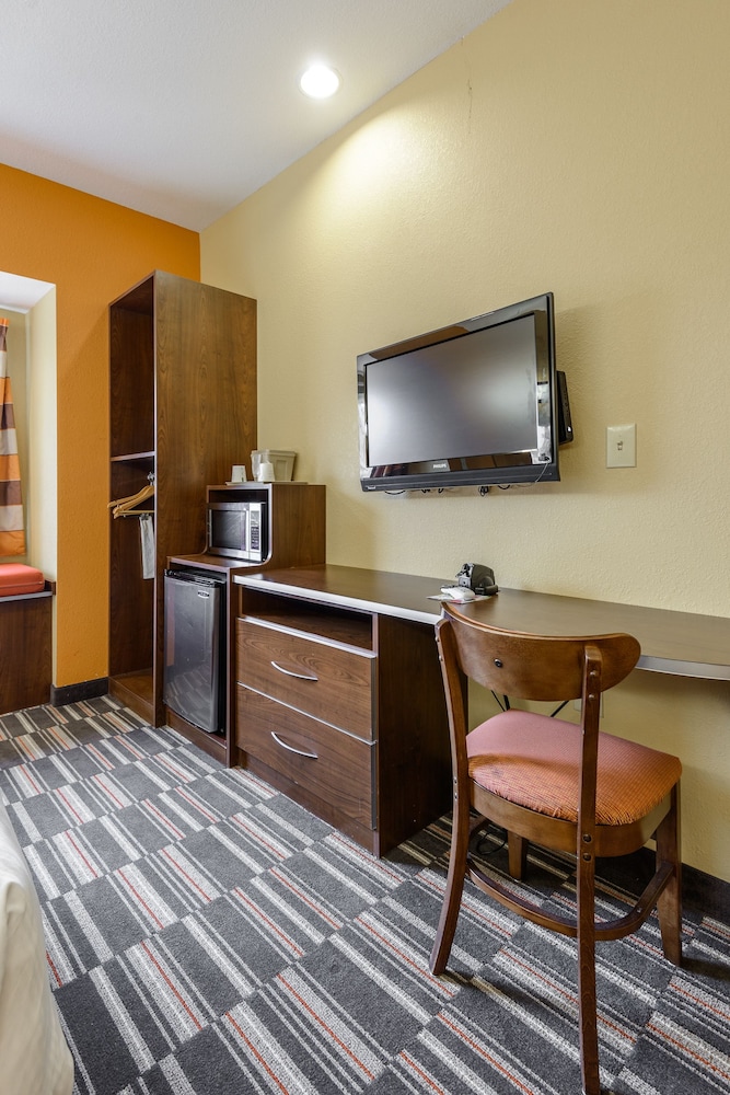 Microtel Inn & Suites by Wyndham Greenville/University Medic