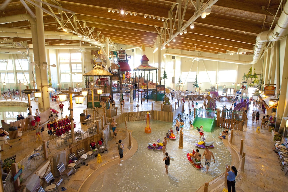 Water park, Great Wolf Lodge Grand Mound