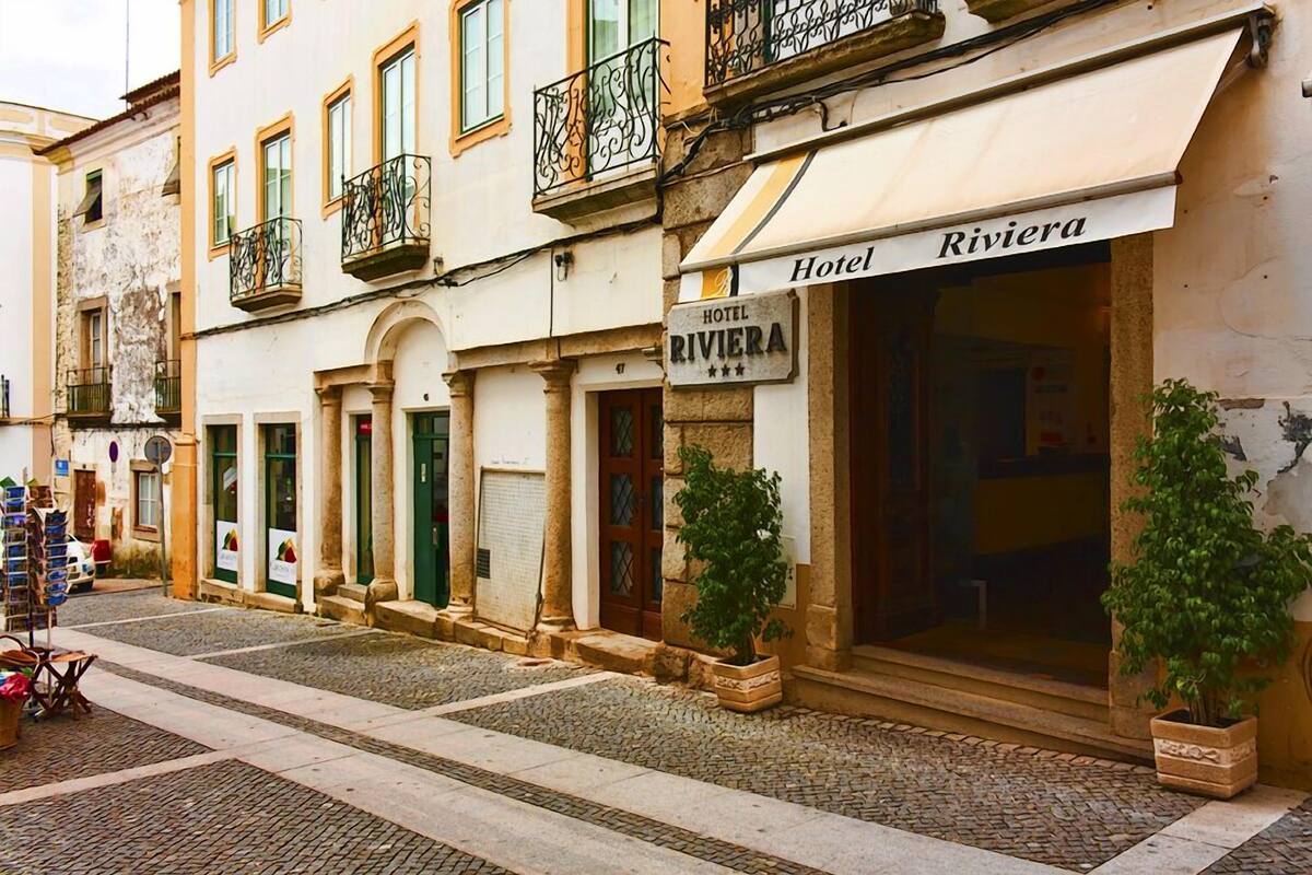 ホテル リヴィエラ 口コミ 部屋写真 料金 お得情報 エクスペディア