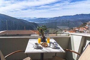 Junior Suite, Jetted Tub (Panoramic View) | Balcony
