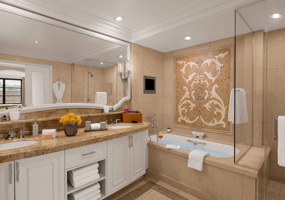 The Maybourne Beverly Hills