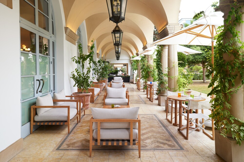 The Maybourne Beverly Hills