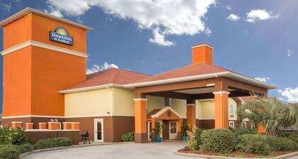 Days Inn & Suites by Wyndham Thibodaux