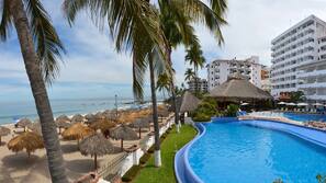 2 piscinas al aire libre