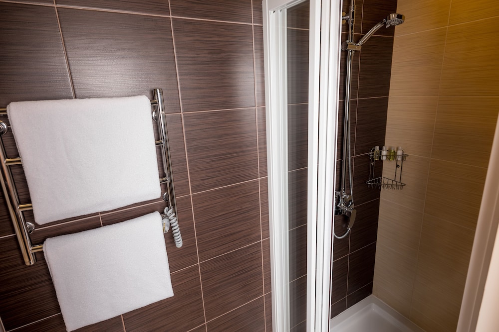 Photo - Senator City Center