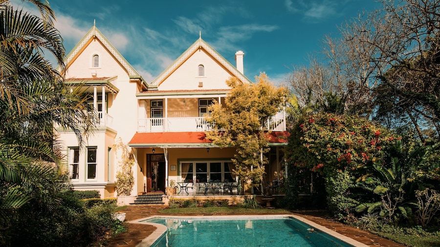 Hacklewood Hill Country House