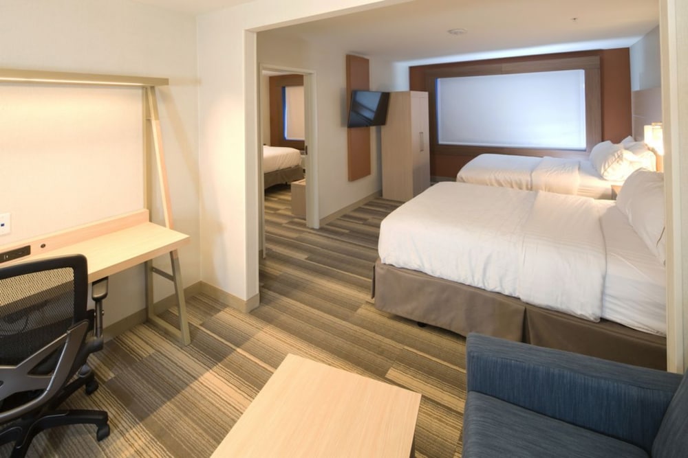 Holiday Inn Express & Suites Chesterfield, an IHG Hotel