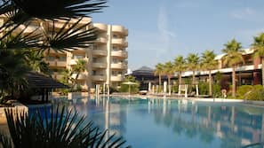 Indoor pool, 2 outdoor pools, pool umbrellas, pool loungers
