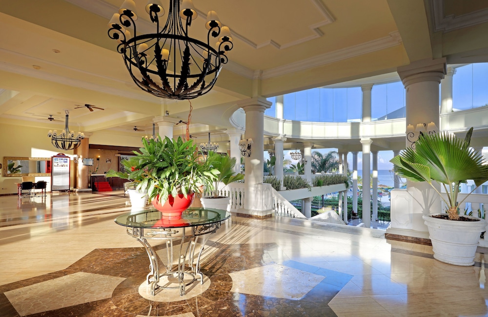 Interior entrance, Grand Palladium Jamaica Resort & Spa All Inclusive