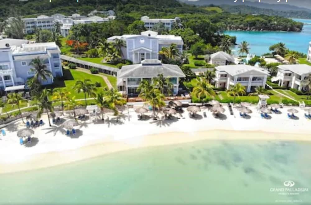 grand palladium lady hamilton resort & spa